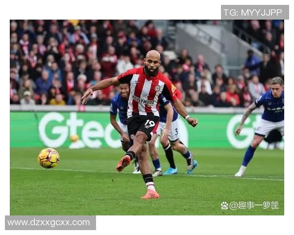 万人场之王：纵横绿茵的足球传奇